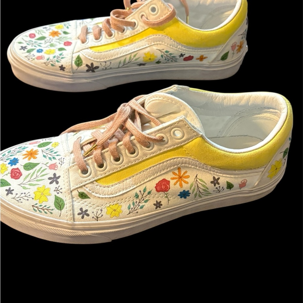 Vans White and Yellow Floral Sneakers.